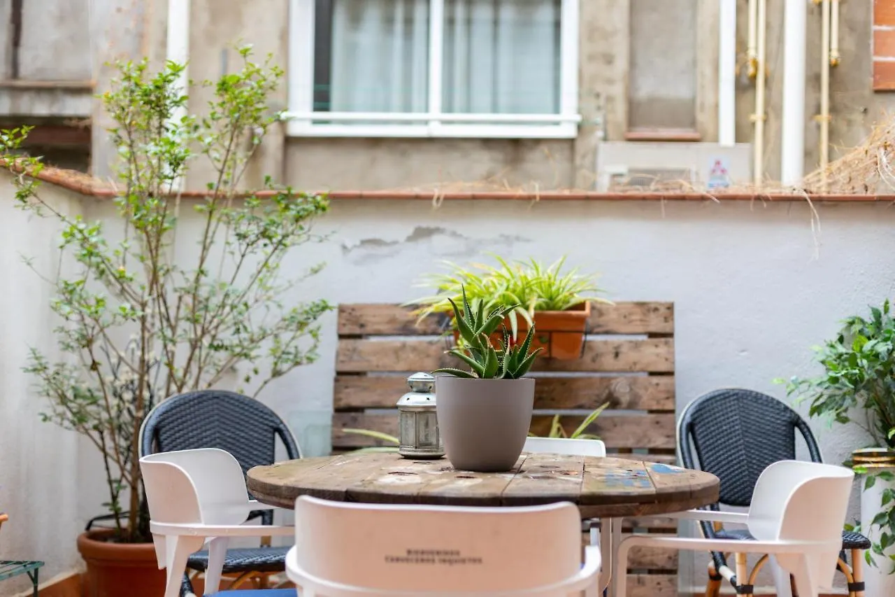 Aparteasy - Central Gracia Apartments Barcelona
