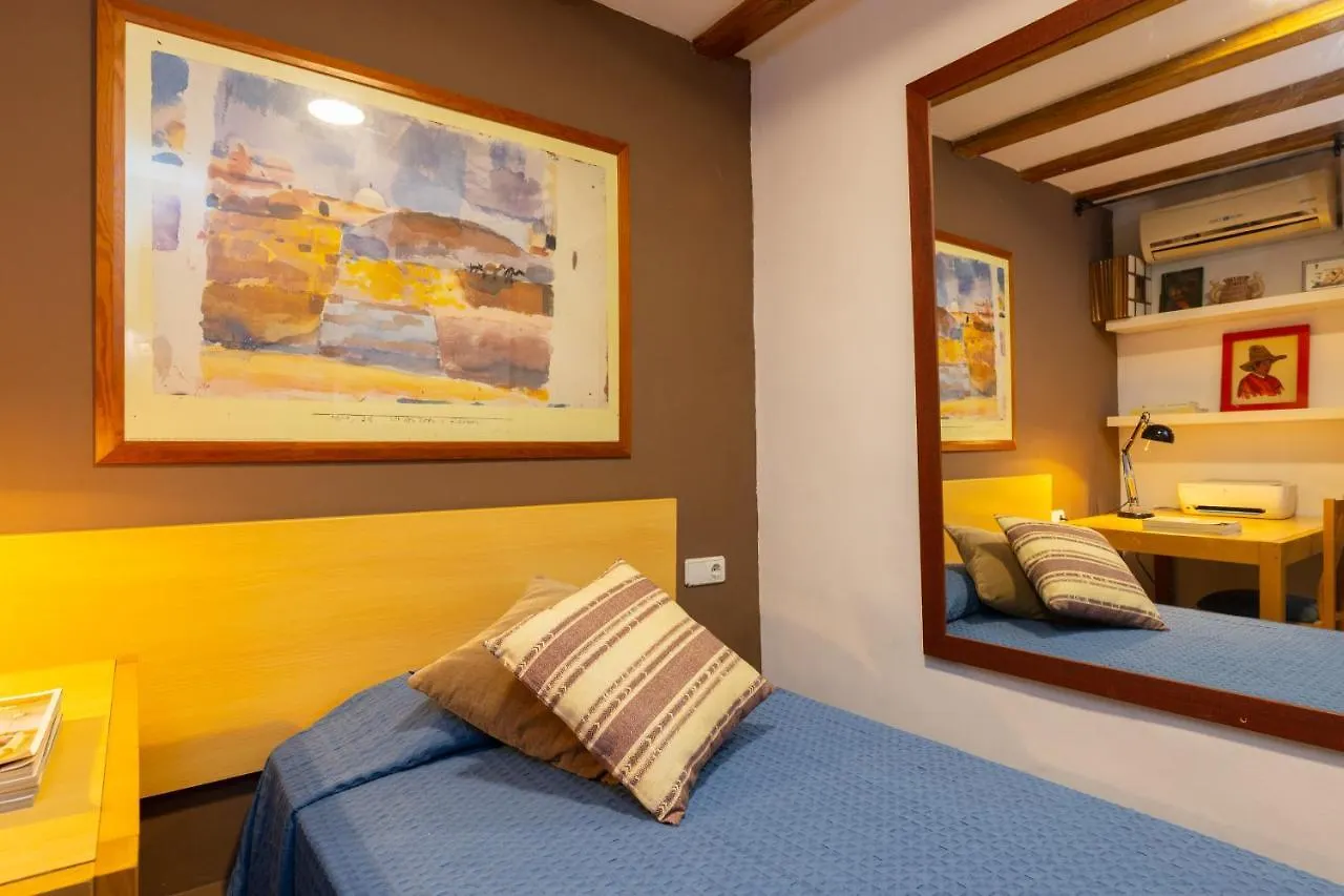 Aparteasy - Central Gracia Apartments Barcelona 0*,  Spain