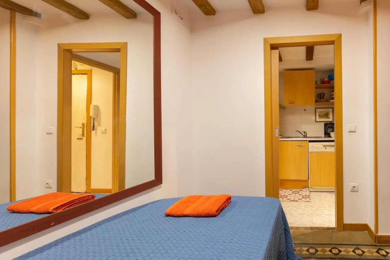 Aparteasy - Central Gracia Apartments Barcelona Spain