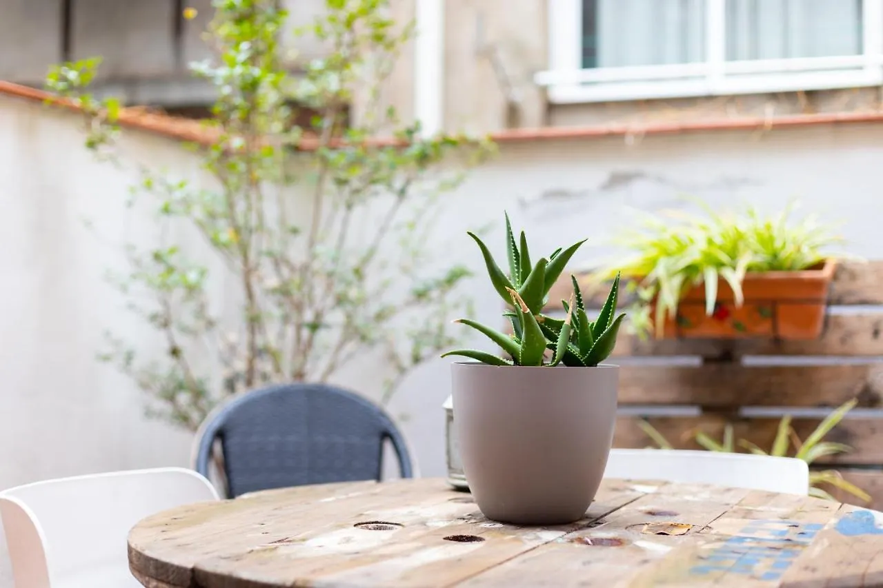 Aparteasy - Central Gracia Apartments Barcelona 0*,