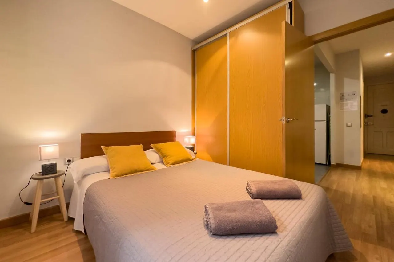Aparteasy - Central Gracia Apartments Barcelona Spain