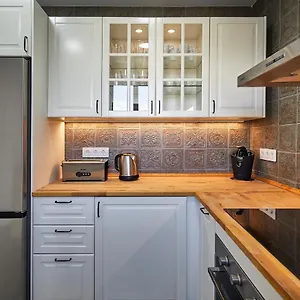  Apartment Bbarcelona Fira Superior Flats
