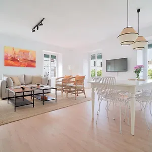 https://casa-plaza-de-los-naranjos-8-personas.es-andalucia.com
