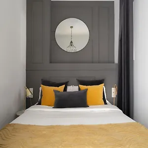 https://apartamentos-gran-via-bassols.topbarcelonahotels.com