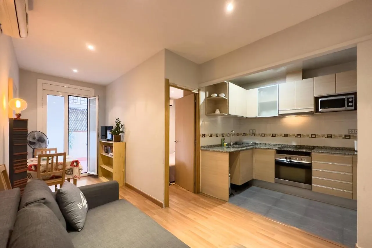 Aparteasy - Central Gracia Apartments Barcelona 0*,