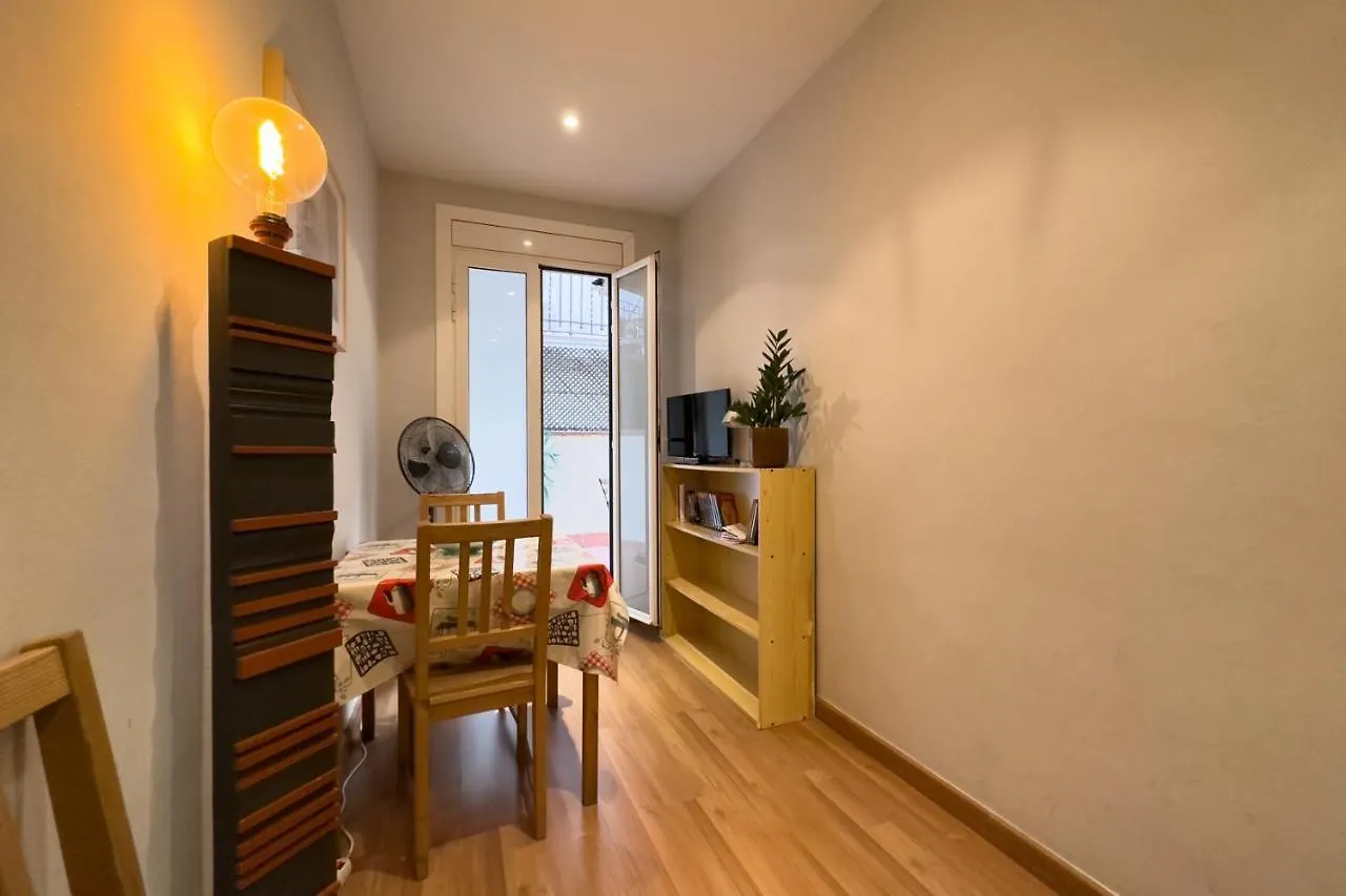Aparteasy - Central Gracia Apartments Barcelona Spain