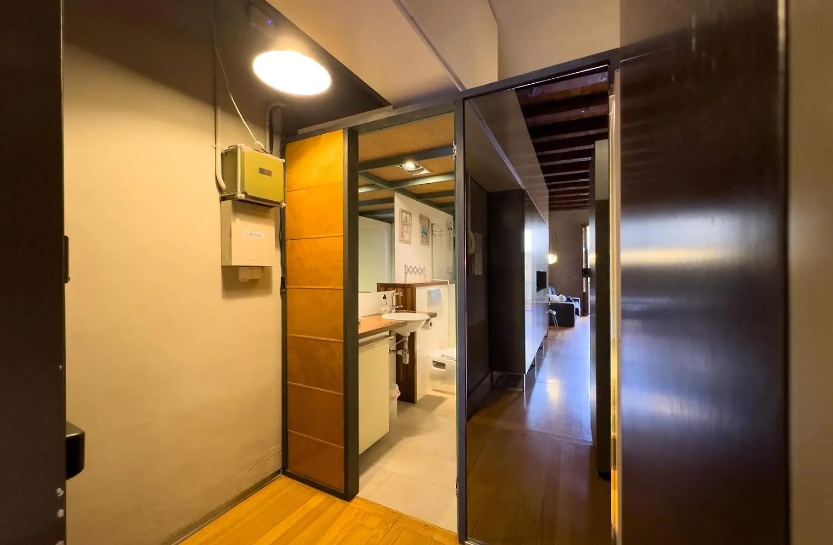 Aparteasy - Central Gracia Apartments Barcelona