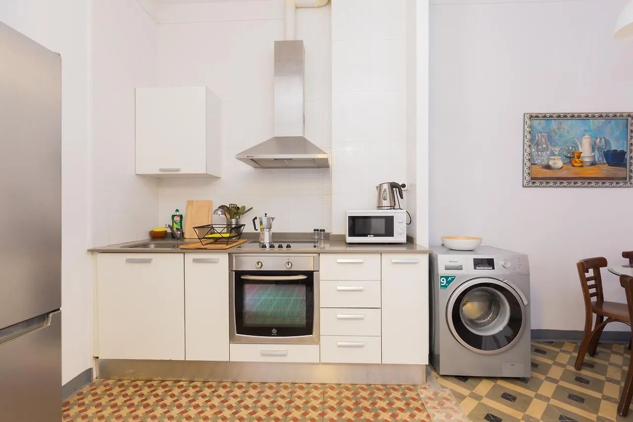 Aparteasy - Central Gracia Apartments Barcelona Spain